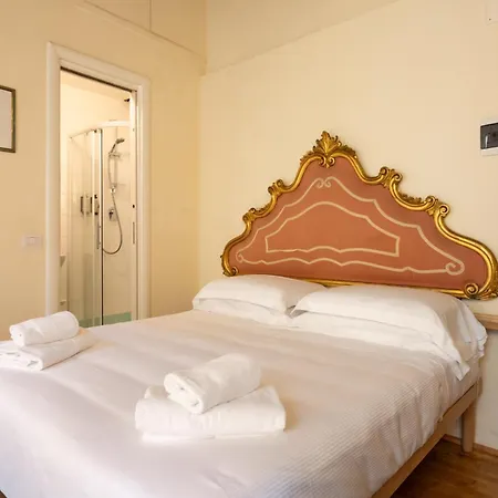 Via Benedetta, 13 - Florence Charming Apartments - Florentine Gem Steps From Station - Prime Spot! Exterior foto